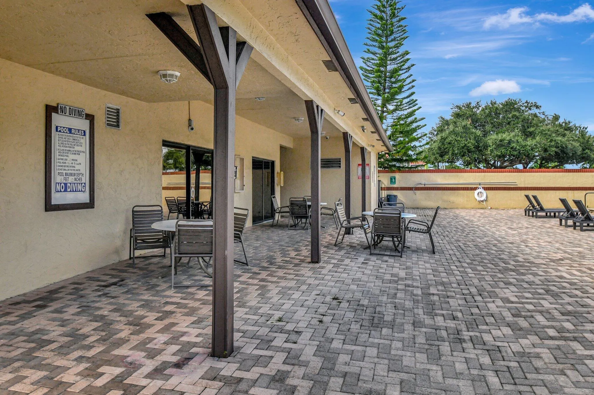 6660 SOMERSET Drive #102