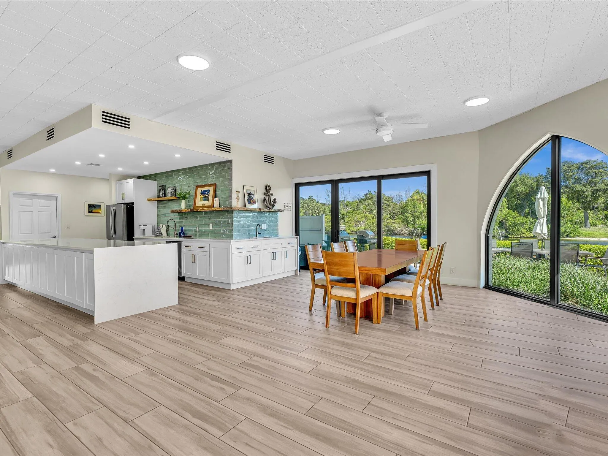 1631 RIVERVIEW Road #701