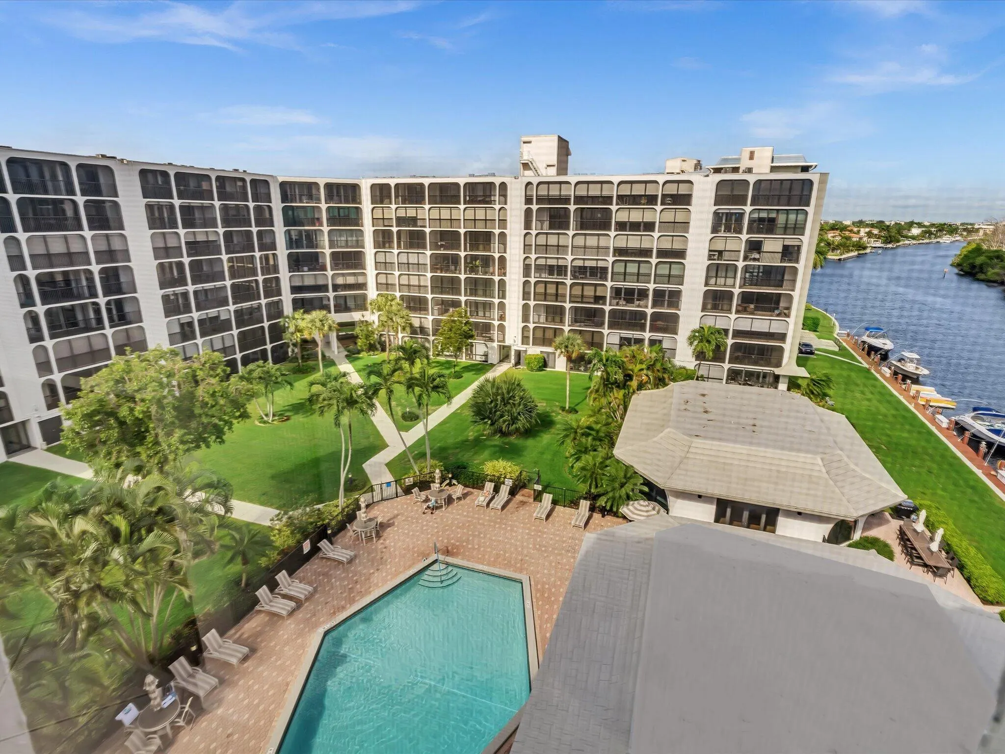 1631 RIVERVIEW Road #701