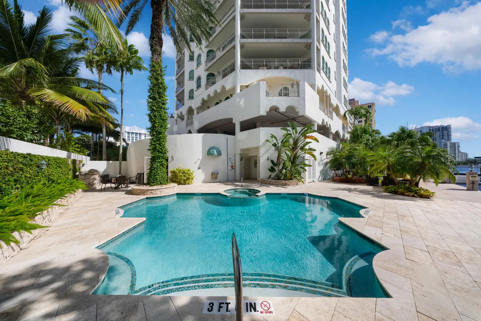 301 N Birch Road #7N