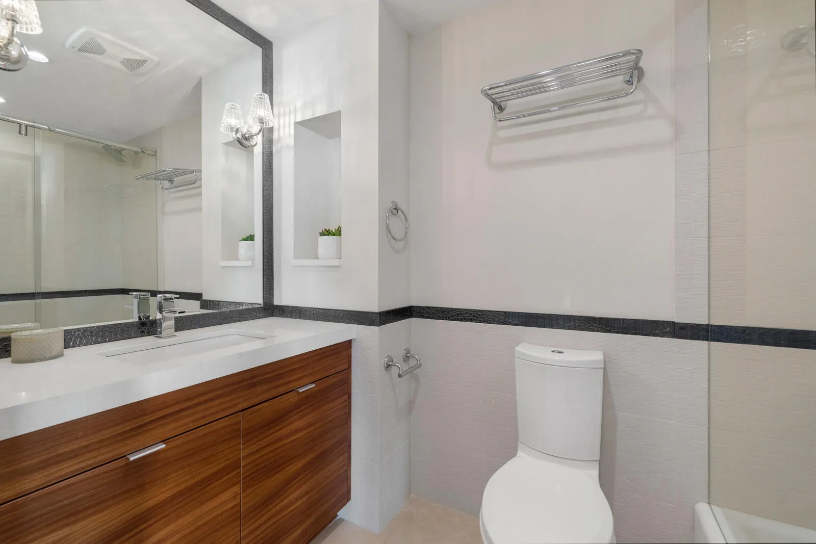 301 N Birch Road #7N