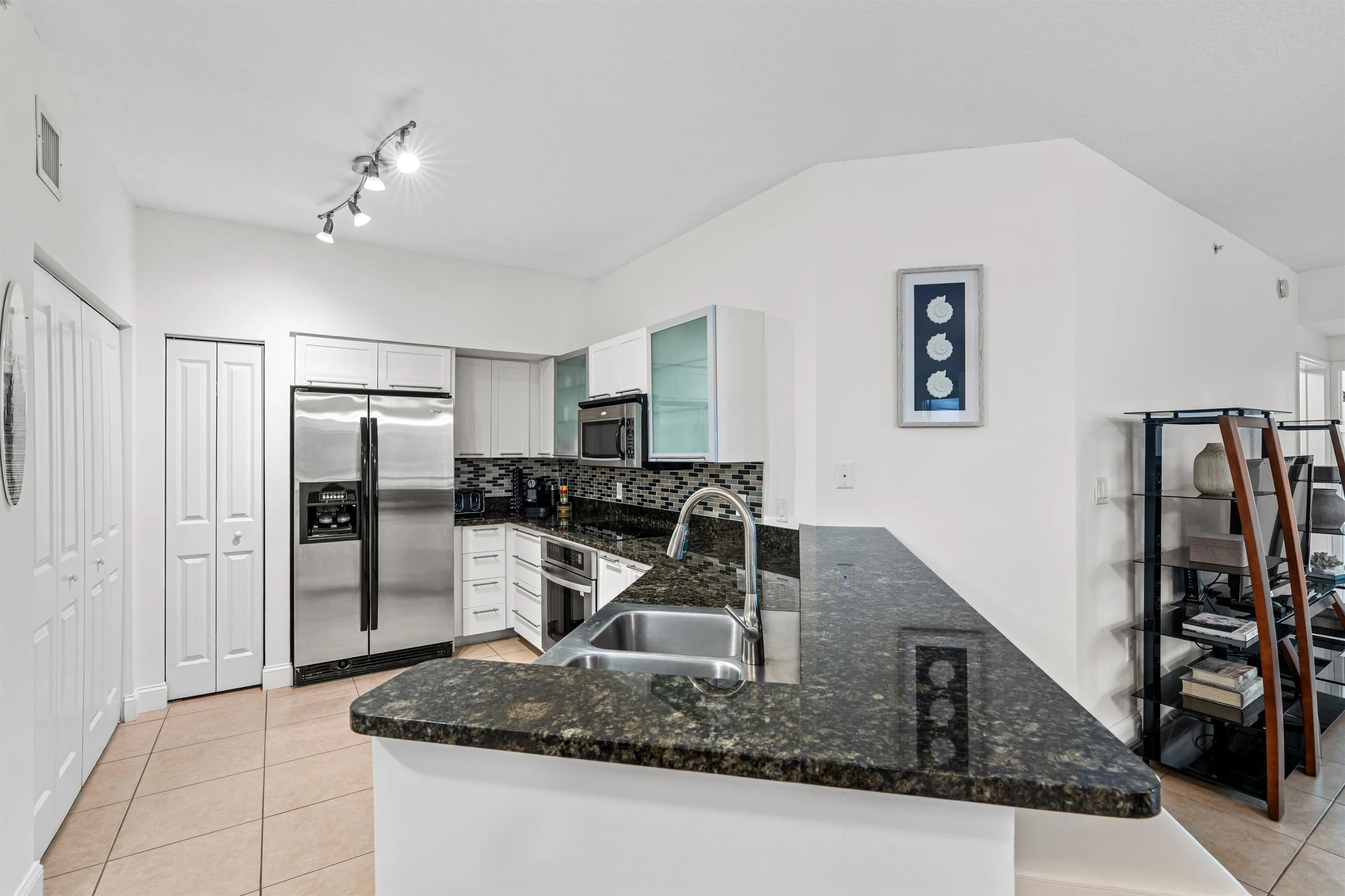 225 NE 1ST Street #214