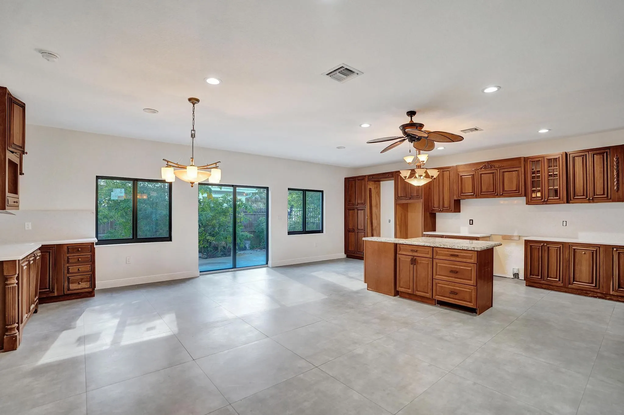 393 CYPRESS Avenue
