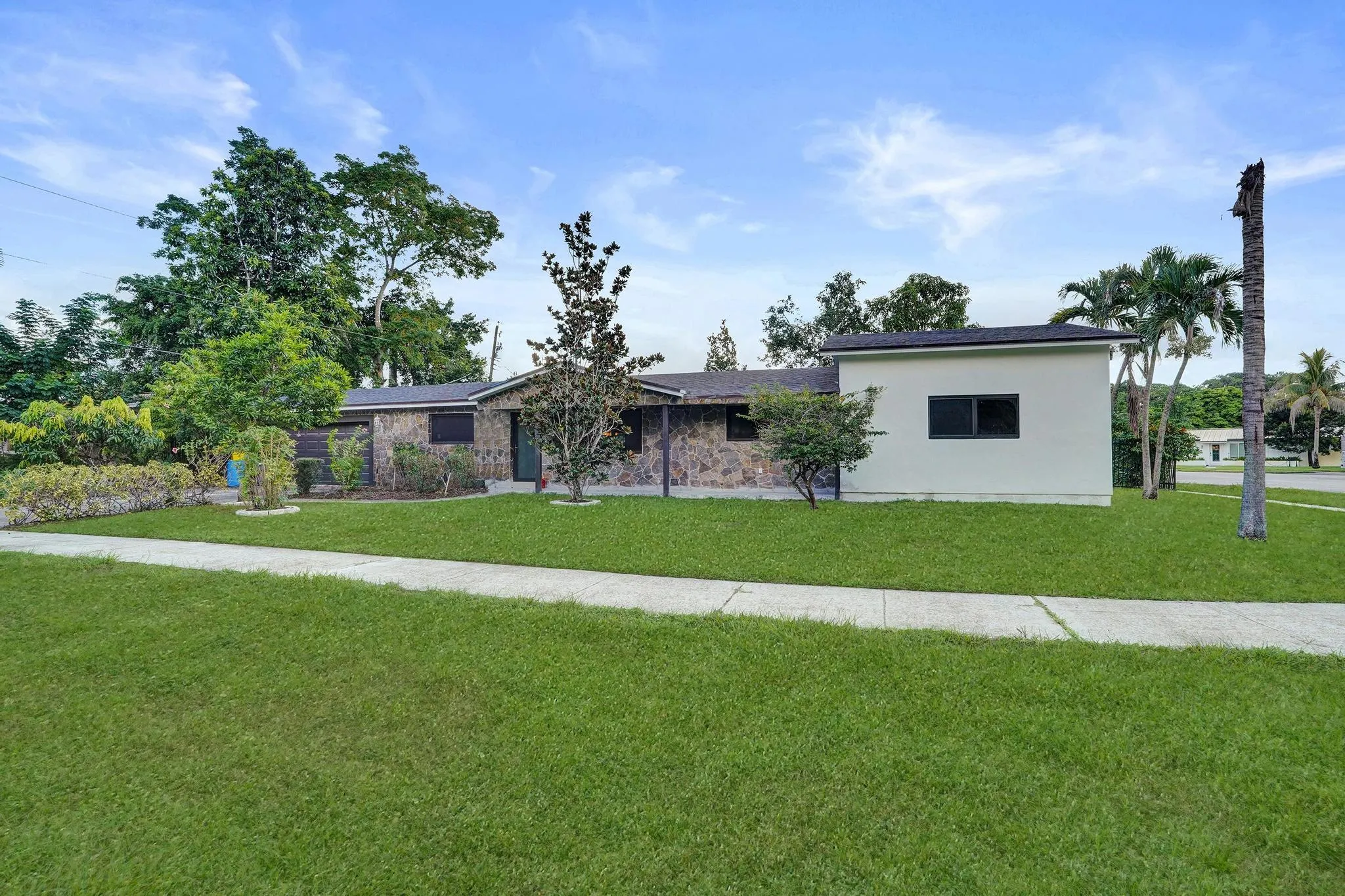 393 CYPRESS Avenue