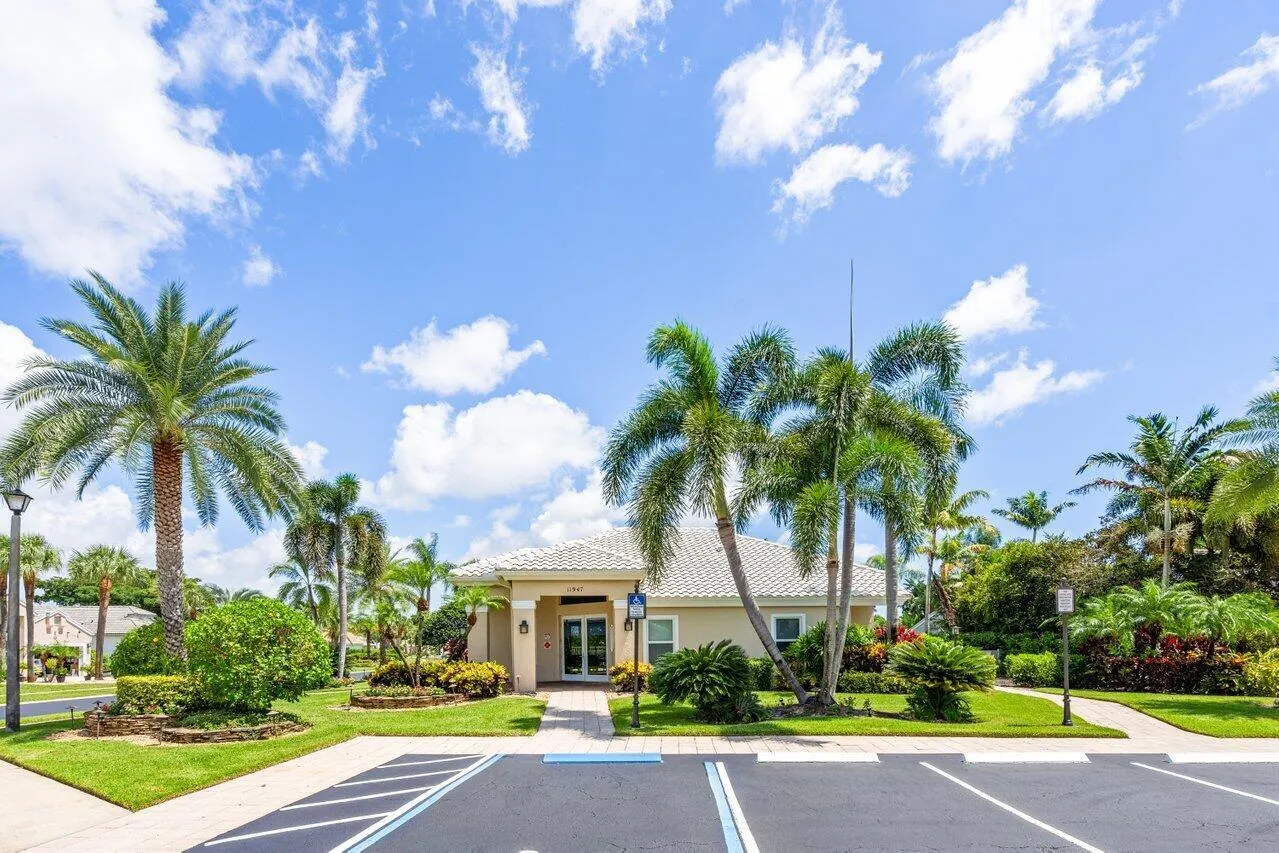 11614 CREEKSIDE Drive