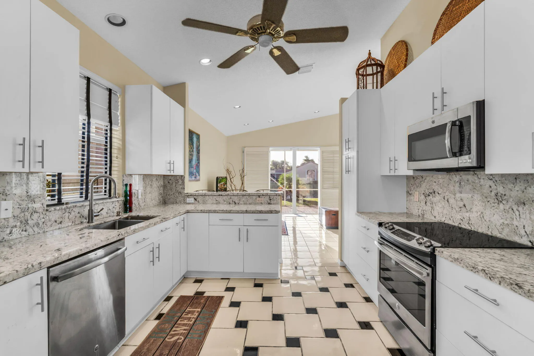 23313 TORRE Circle