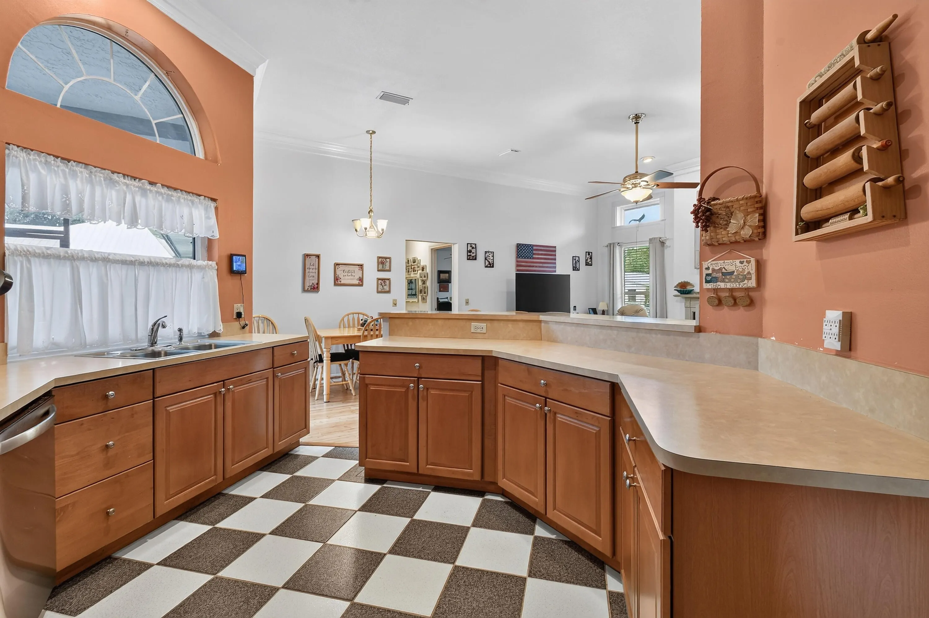6508 Kings Highway