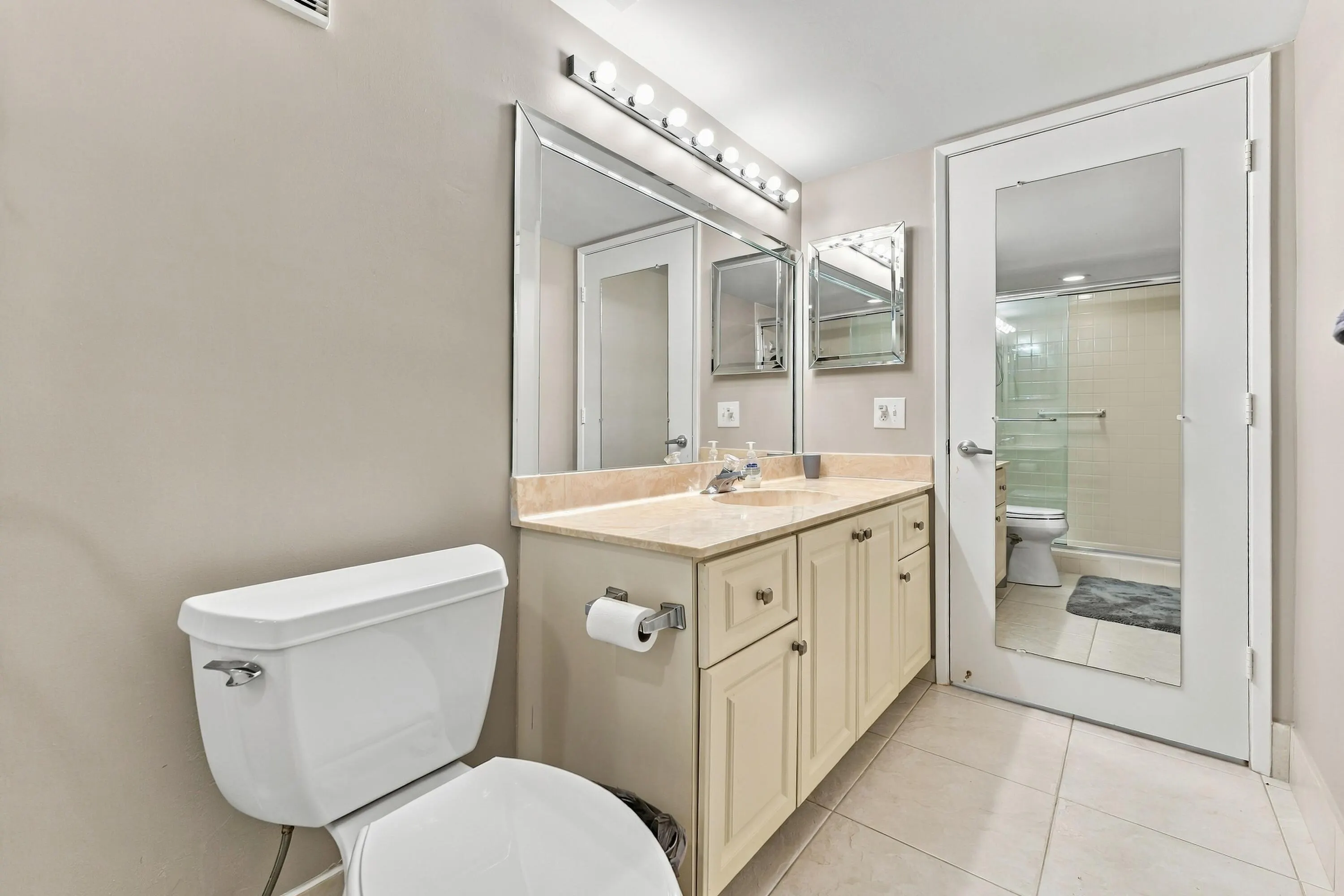 7280 AMBERLY Lane #402
