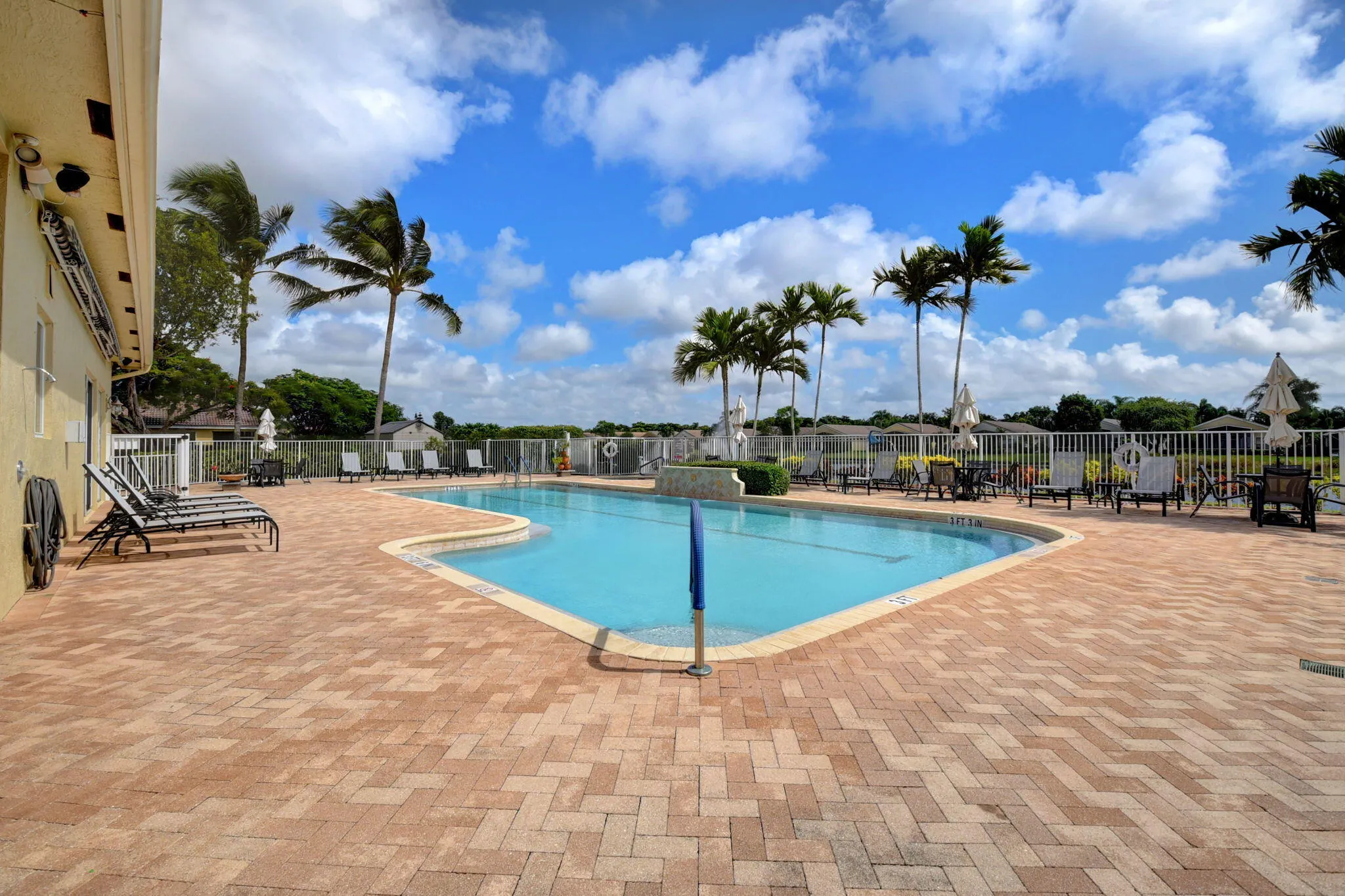 10410 UTOPIA Circle E