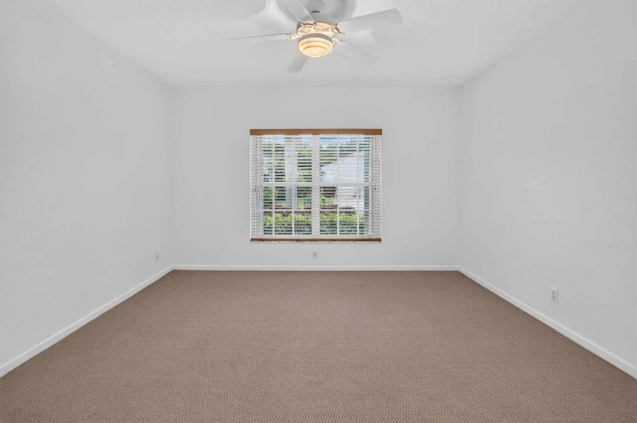 10410 UTOPIA Circle E