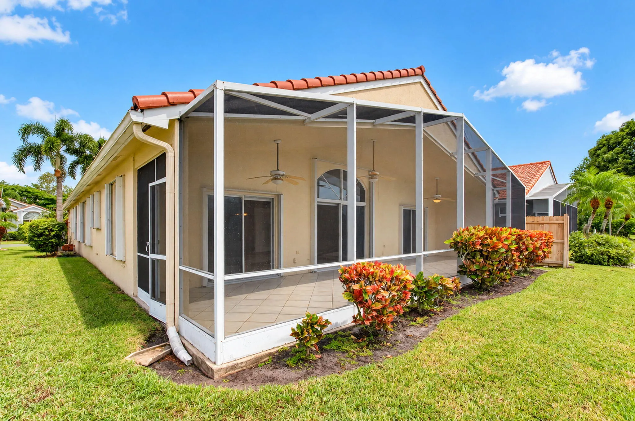 10410 UTOPIA Circle E
