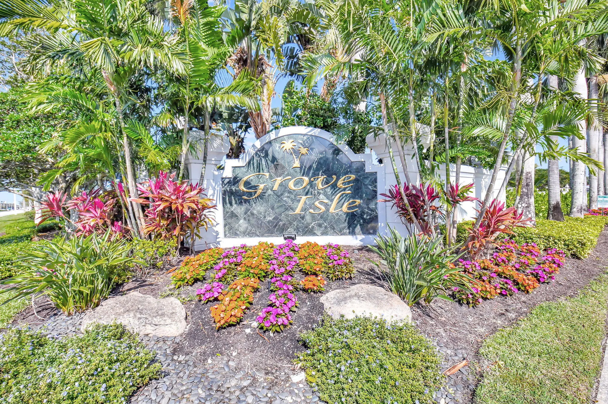 10410 UTOPIA Circle E
