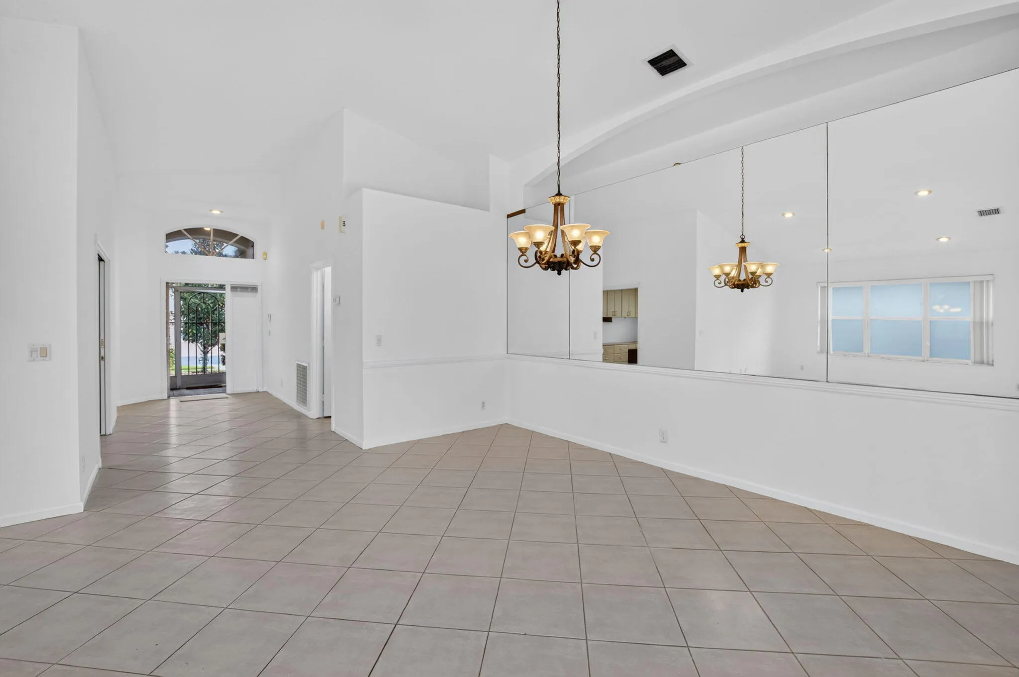 10410 UTOPIA Circle E