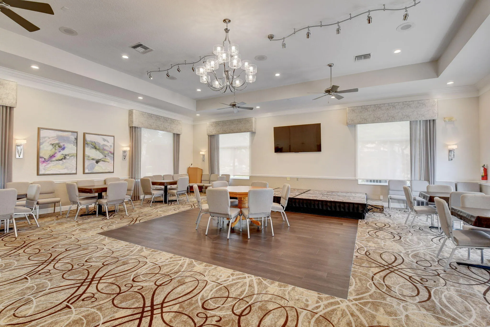 10410 UTOPIA Circle E