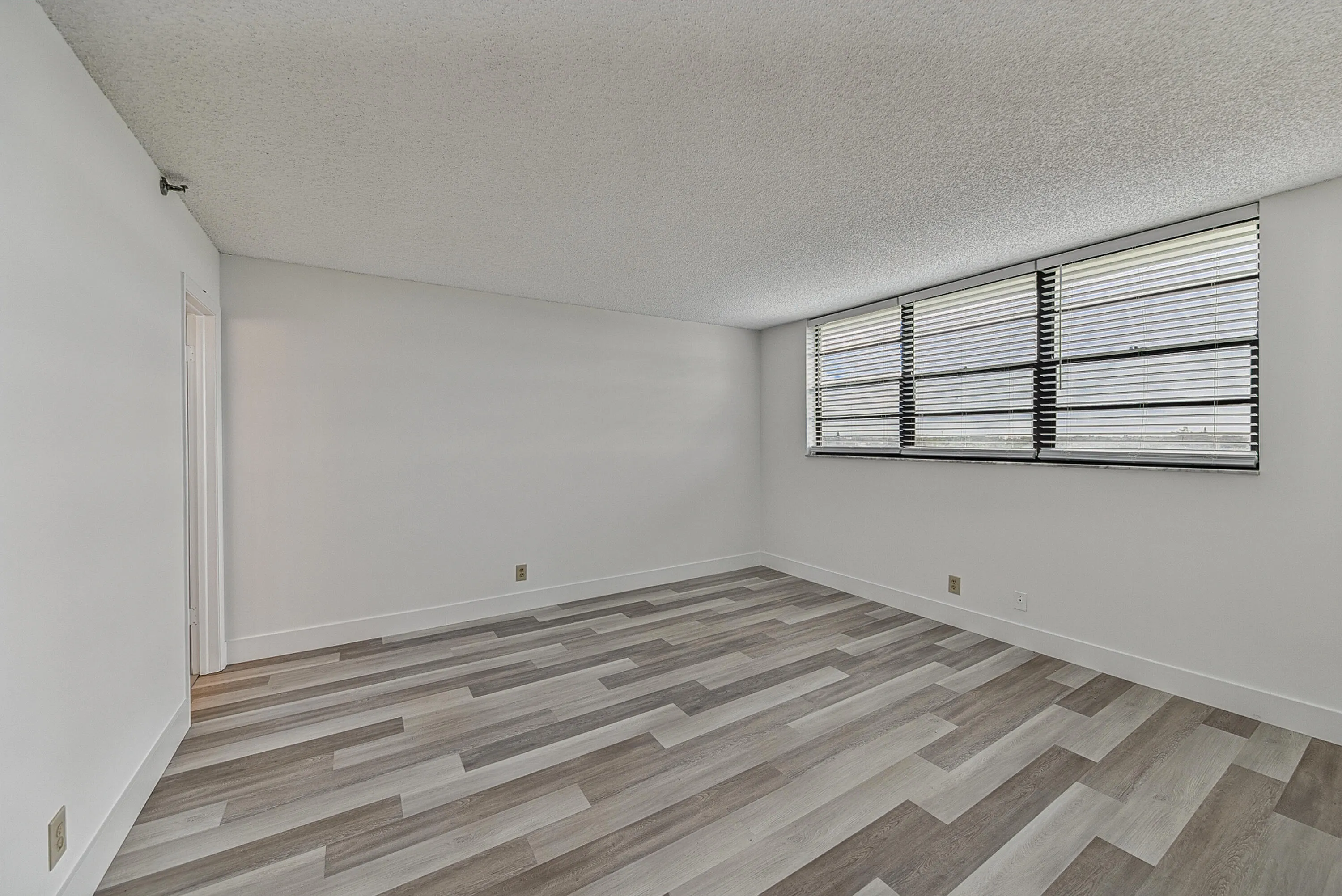 2430 DEER CREEK COUNTRY CLUB Boulevard #704-2