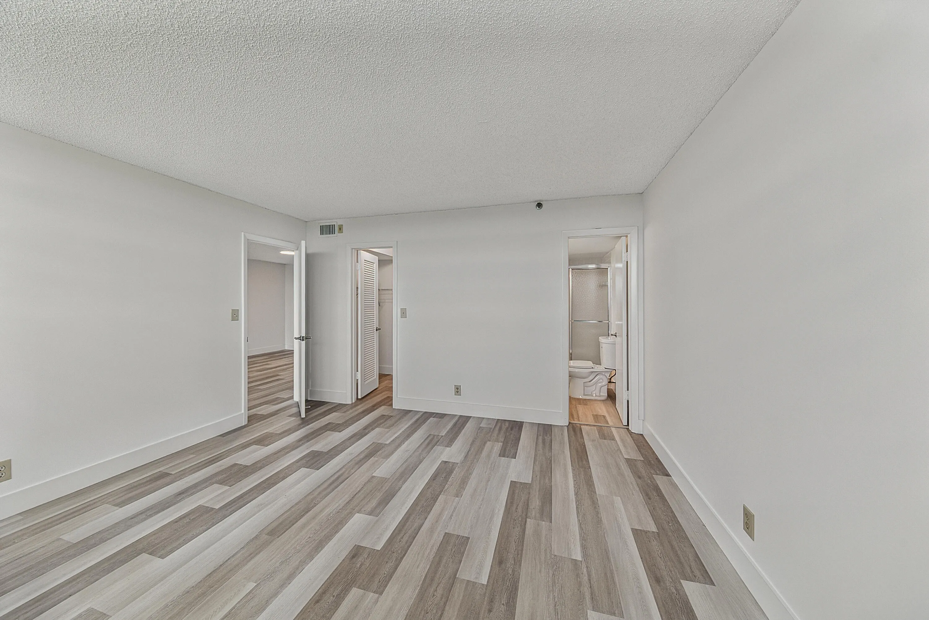 2430 DEER CREEK COUNTRY CLUB Boulevard #704-2