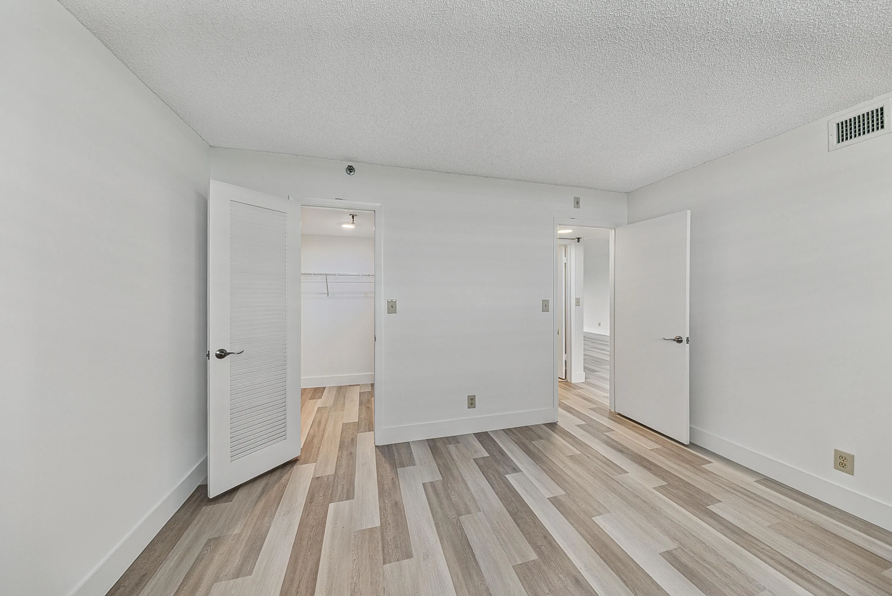 2430 DEER CREEK COUNTRY CLUB Boulevard #704-2