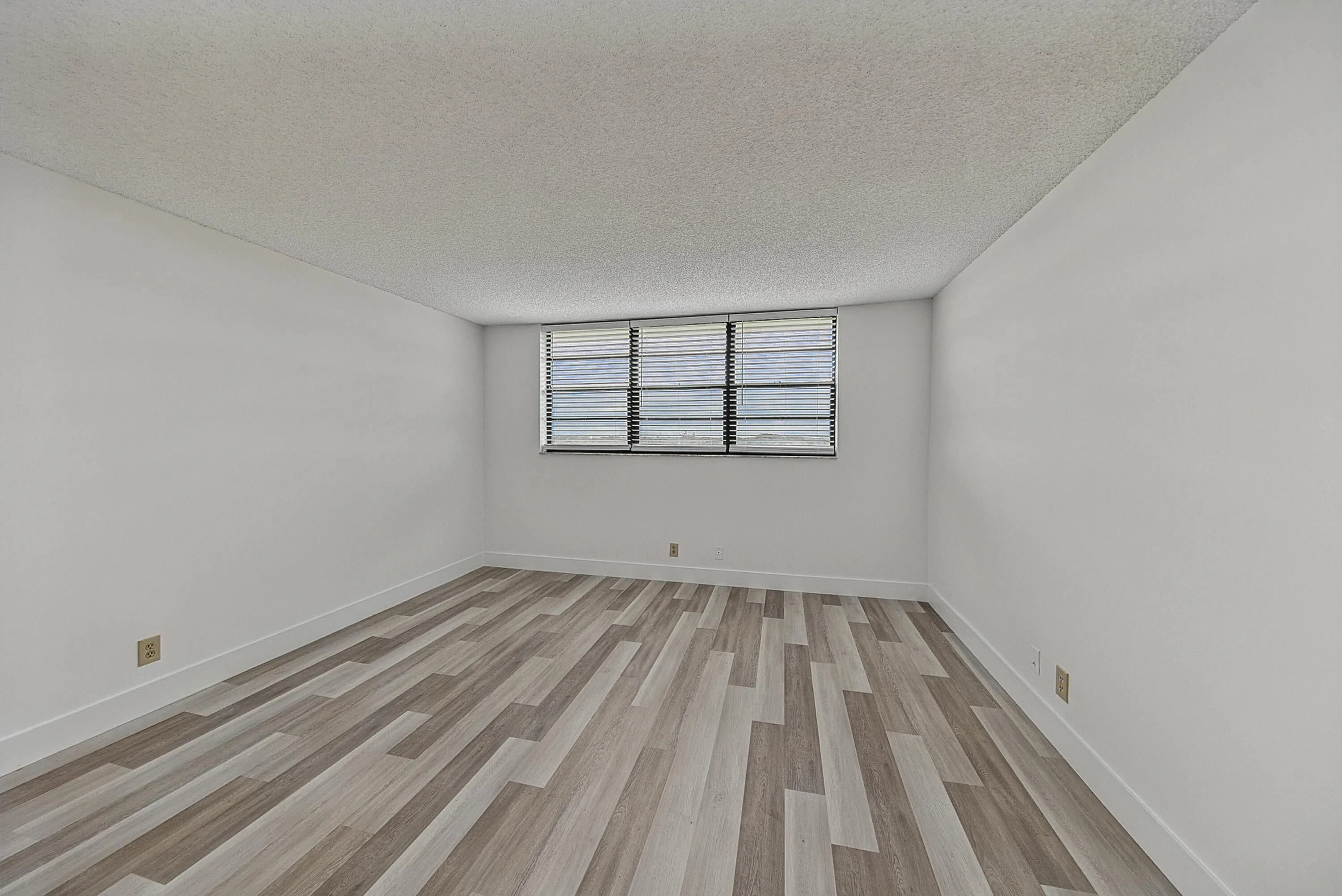 2430 DEER CREEK COUNTRY CLUB Boulevard #704-2