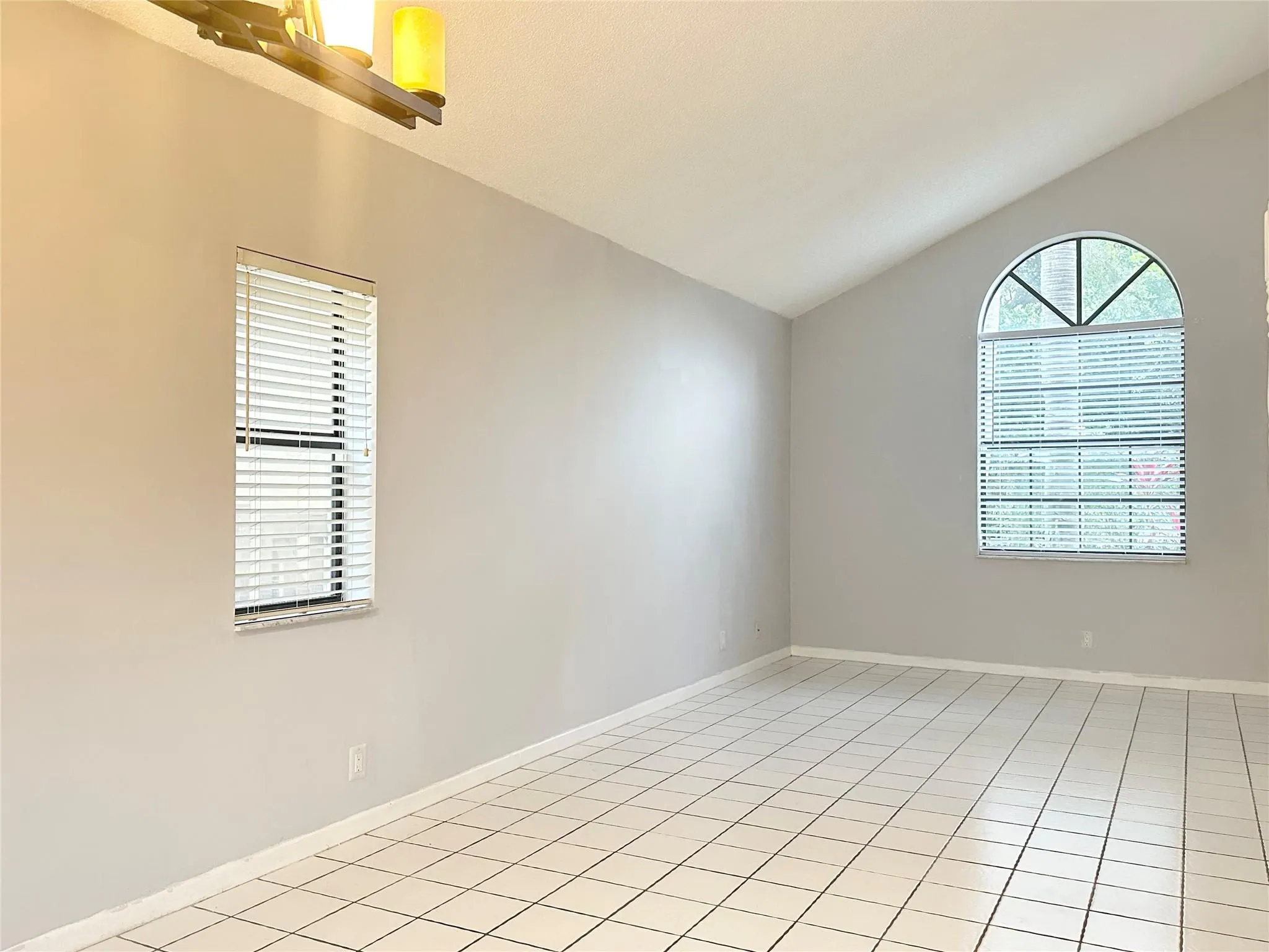 10461 NW 12th Court