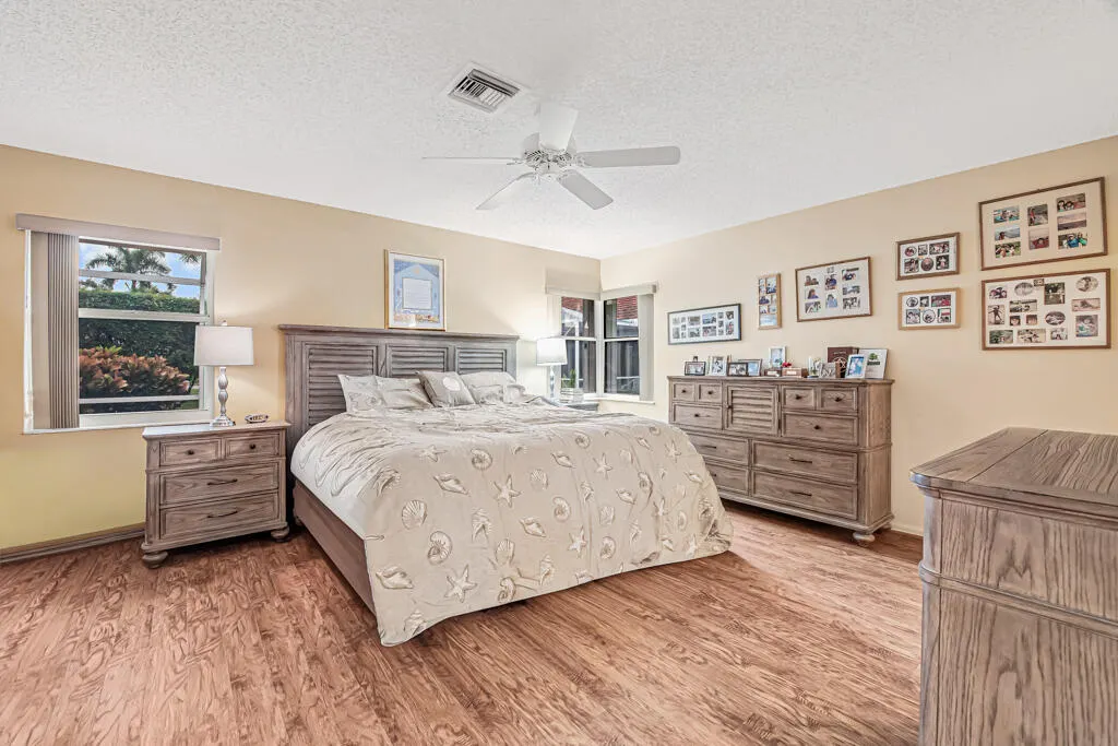7288 Summer Tree Drive