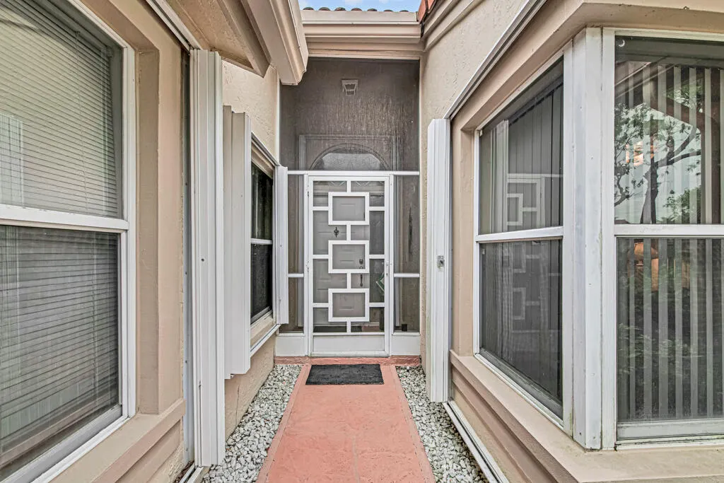 7288 Summer Tree Drive