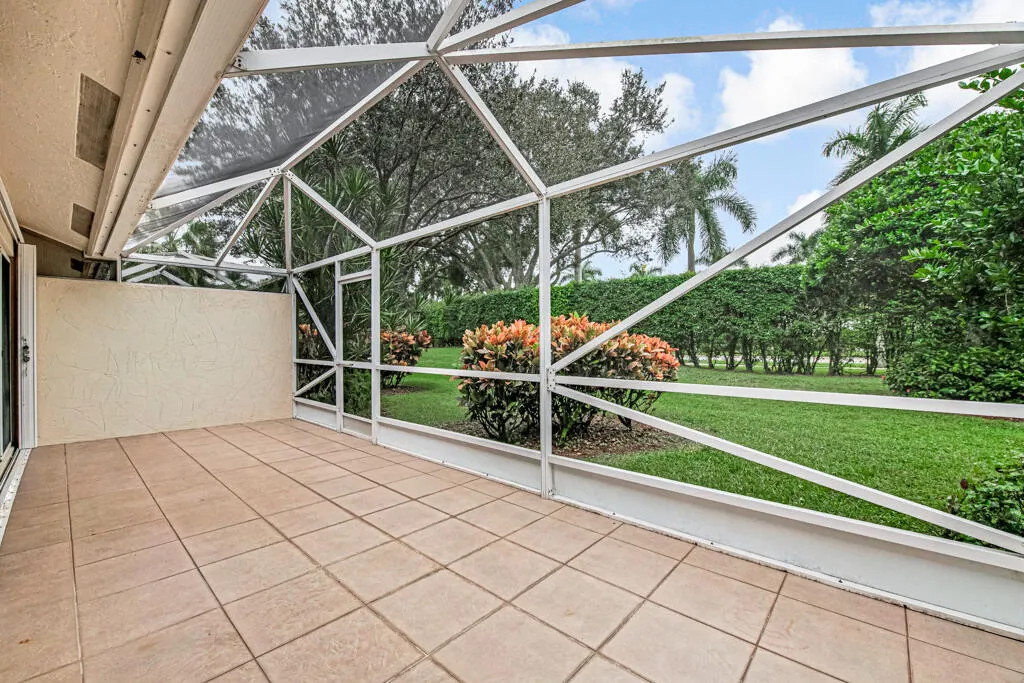 7288 Summer Tree Drive
