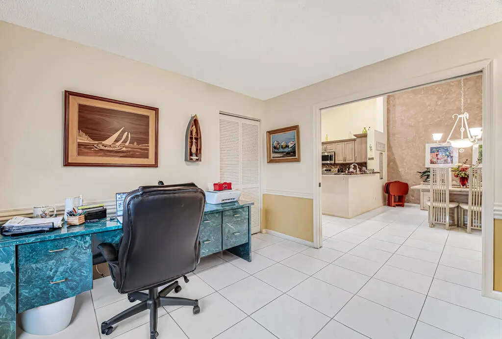 7288 Summer Tree Drive