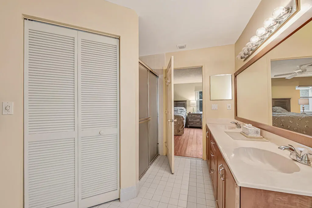 7288 Summer Tree Drive