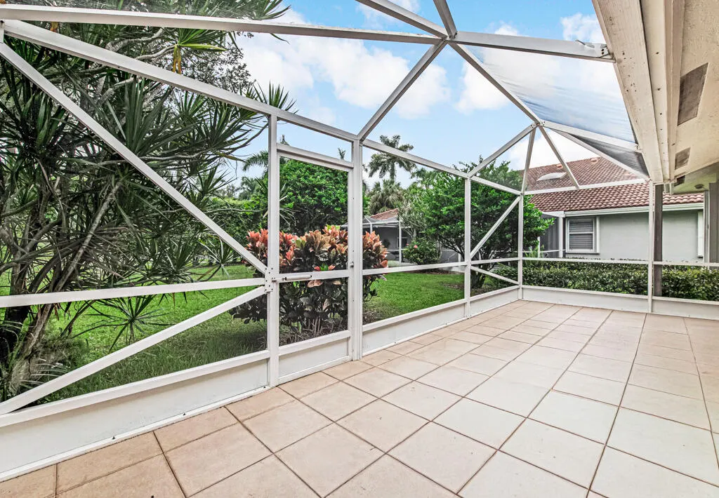 7288 Summer Tree Drive