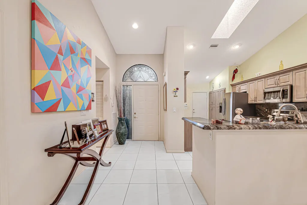 7288 Summer Tree Drive