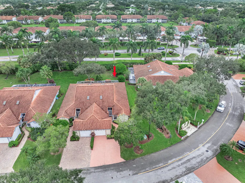 7288 Summer Tree Drive