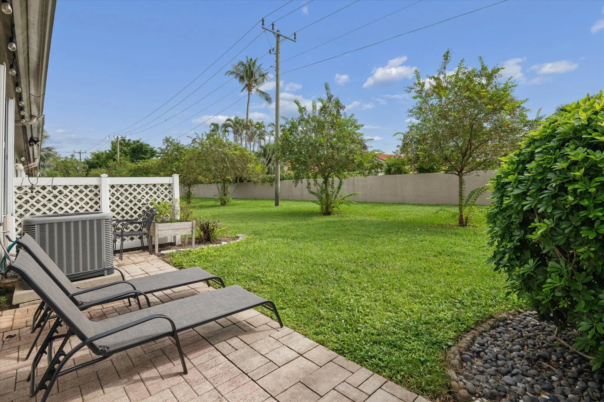 9147 VINELAND Court #E