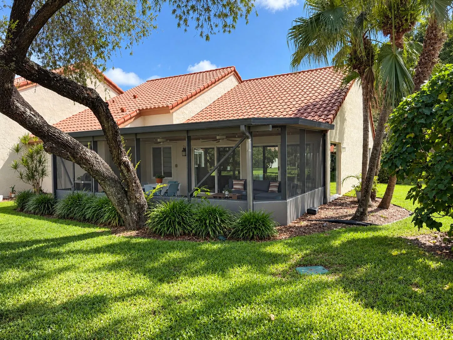 23379 Water Circle