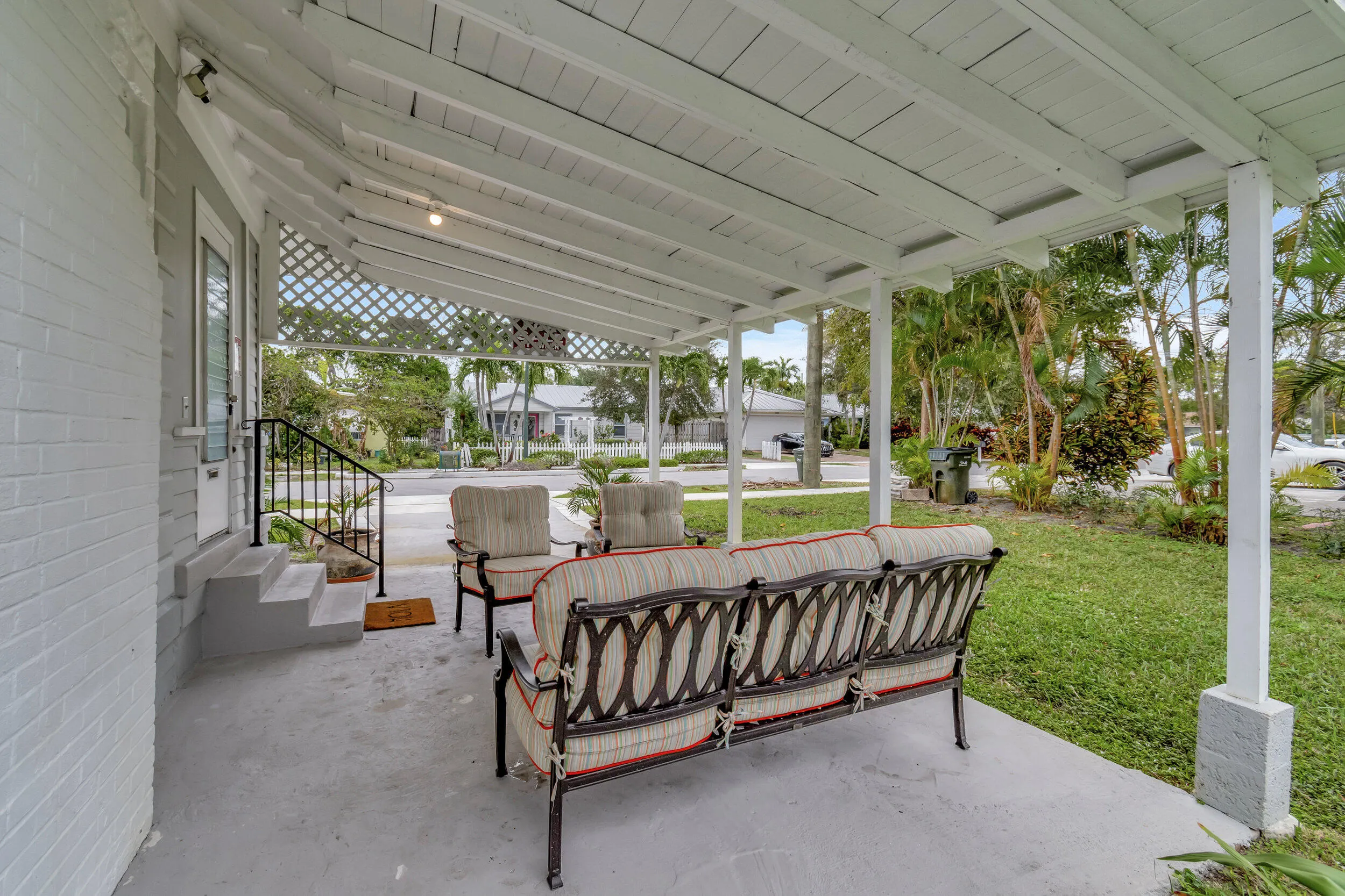 320 SE 4th Avenue