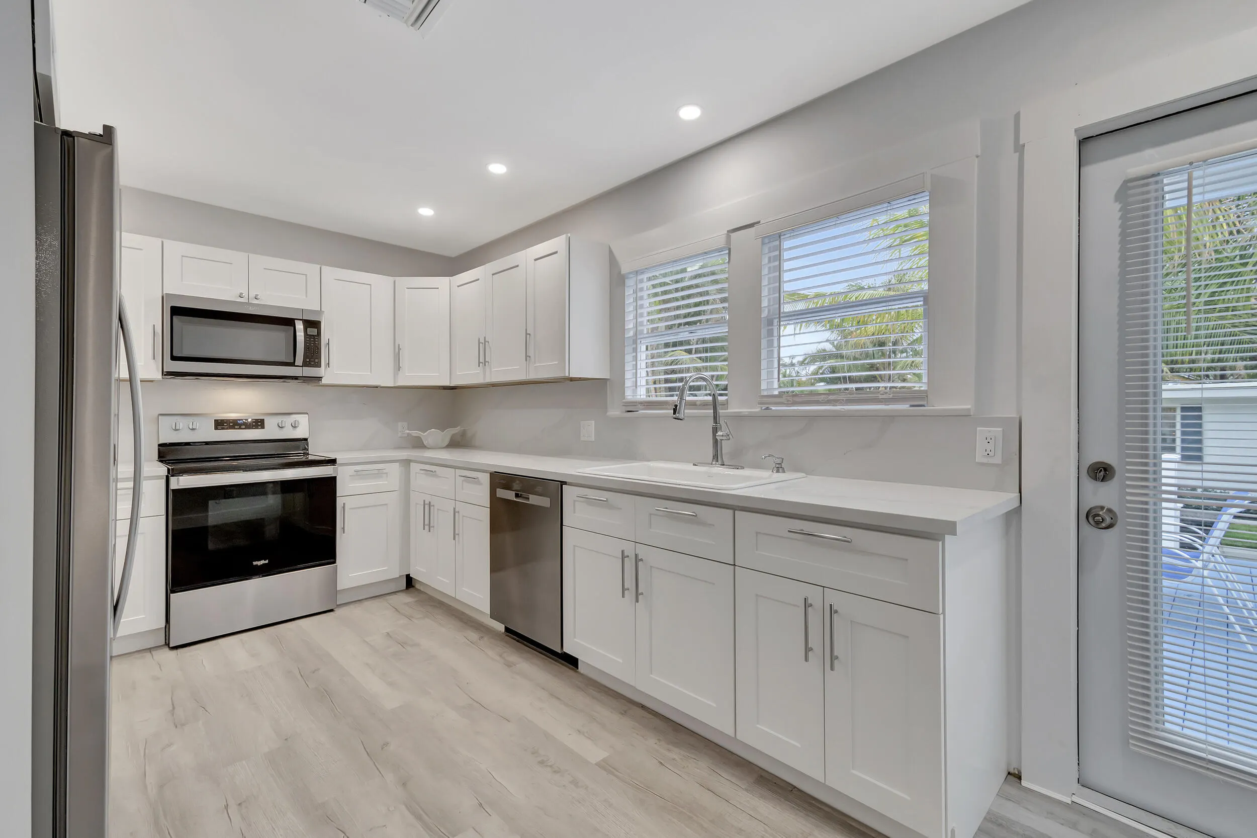 320 SE 4th Avenue