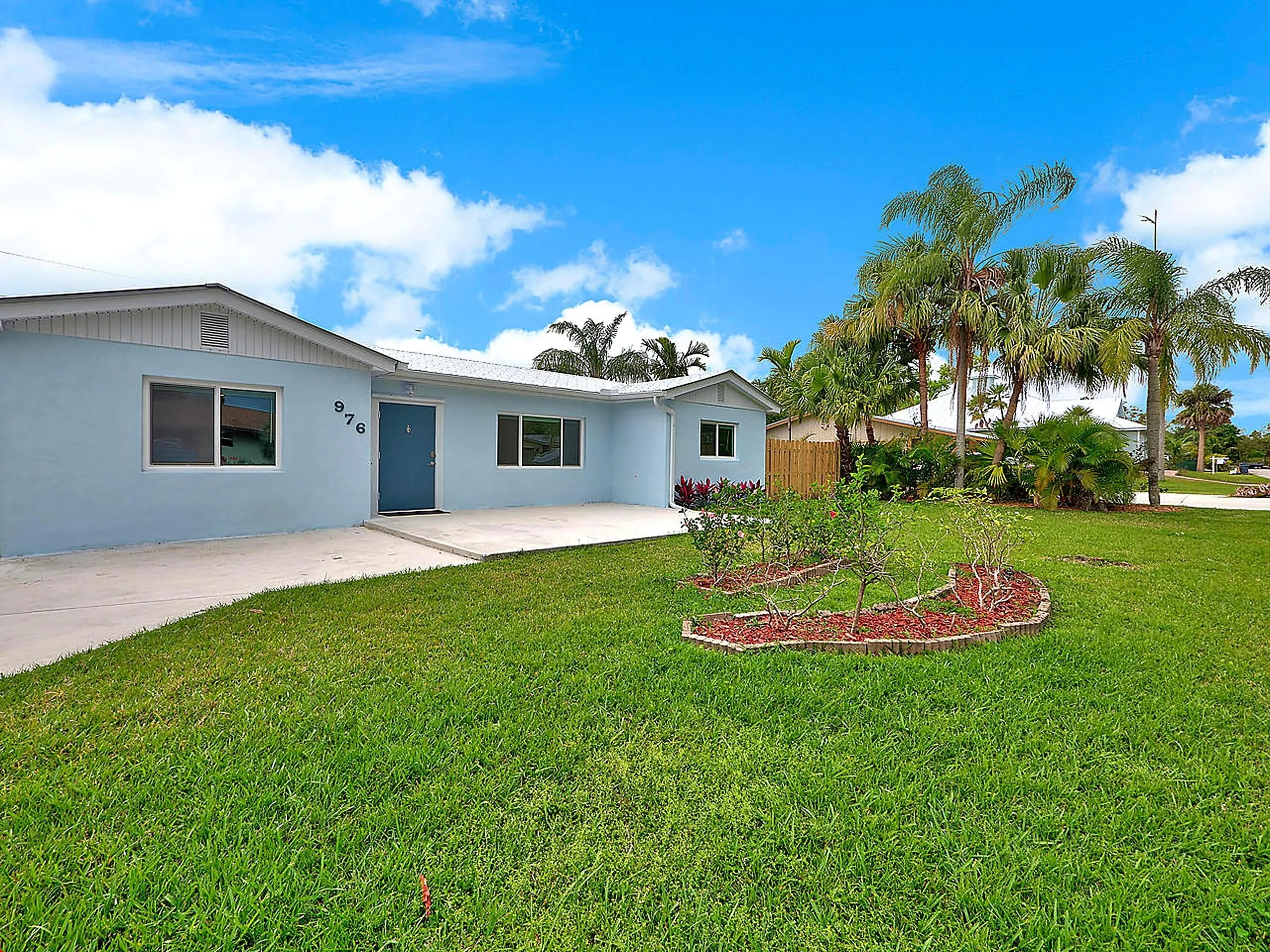 976 SW 37TH Street