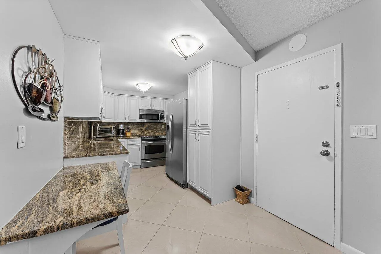 3215 S OCEAN Boulevard #407