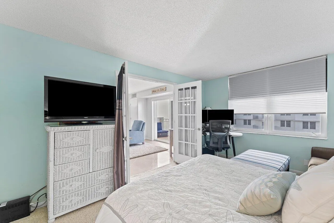 3215 S OCEAN Boulevard #407