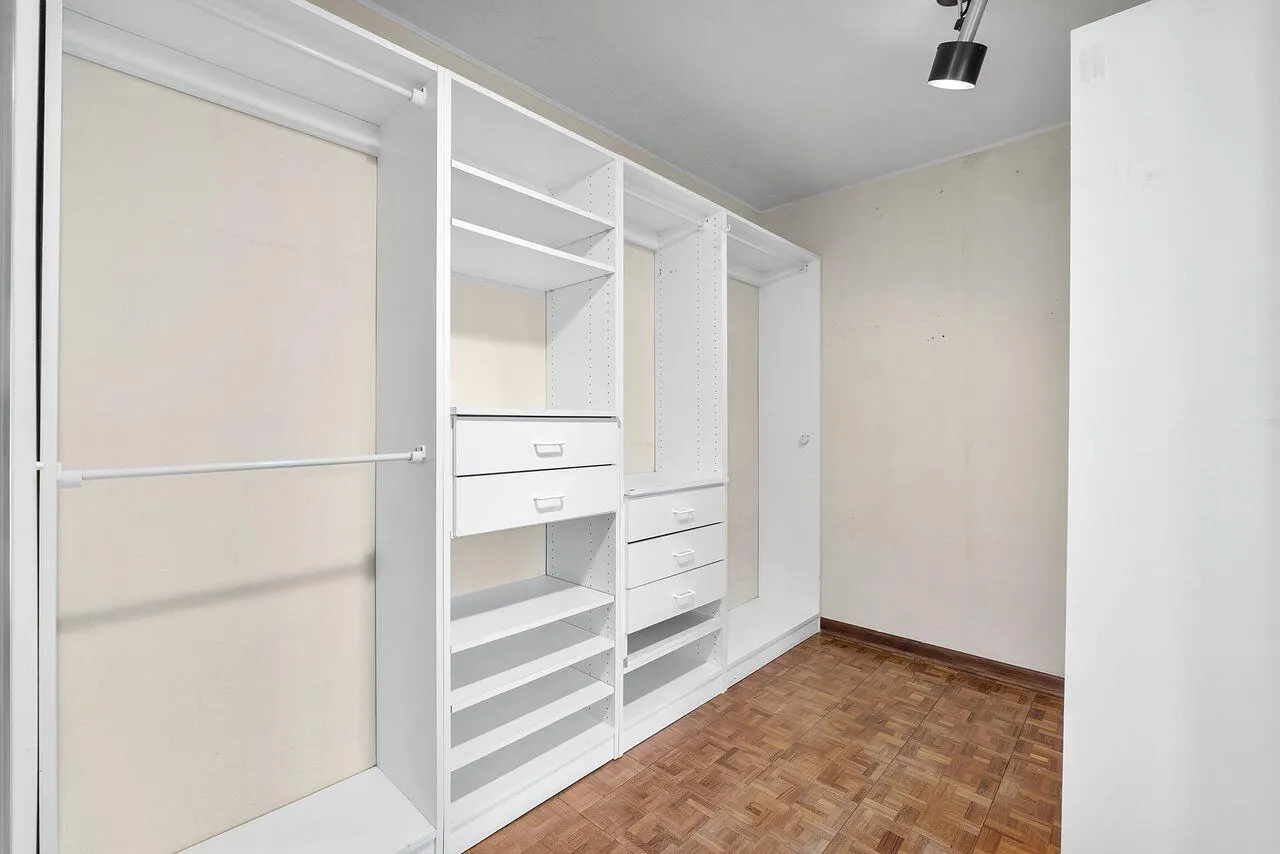 1350 W TERRA MAR Drive