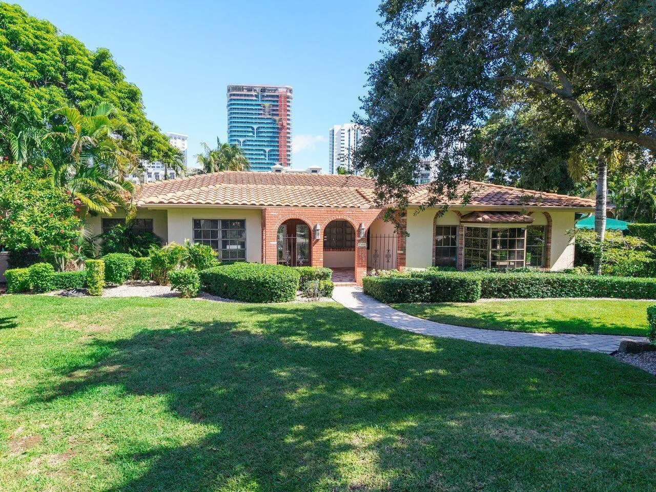 1350 W TERRA MAR Drive