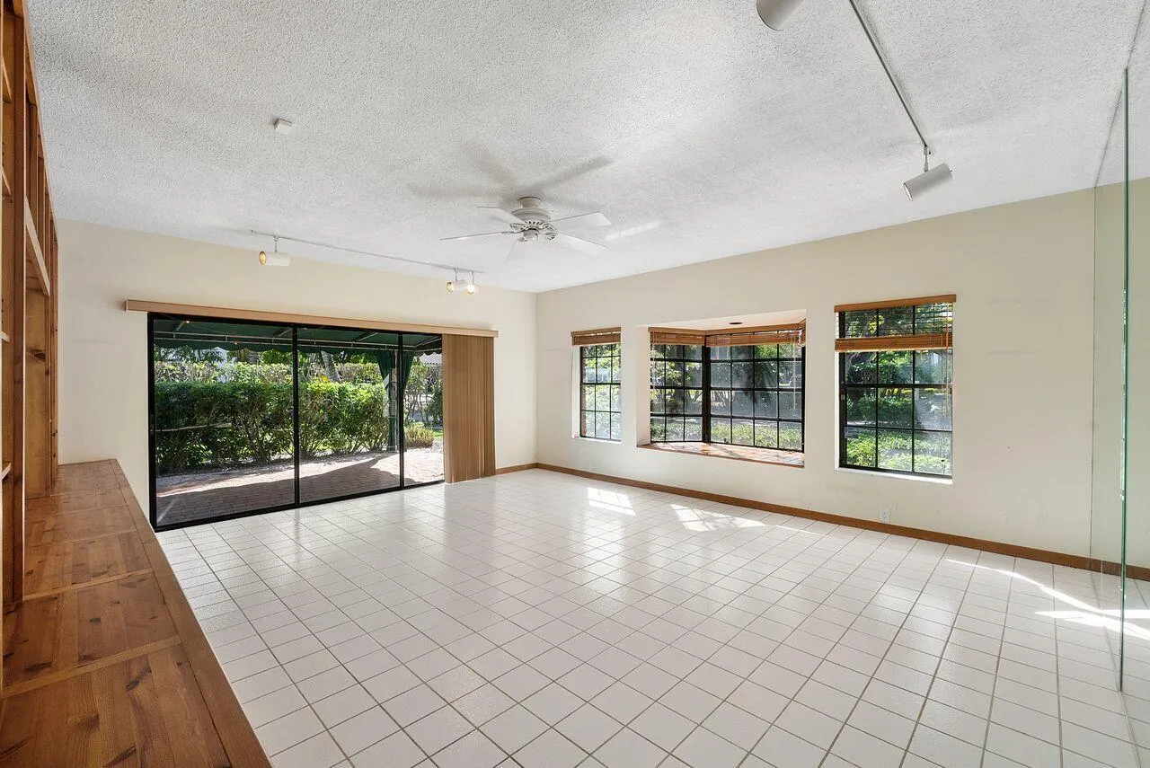 1350 W TERRA MAR Drive