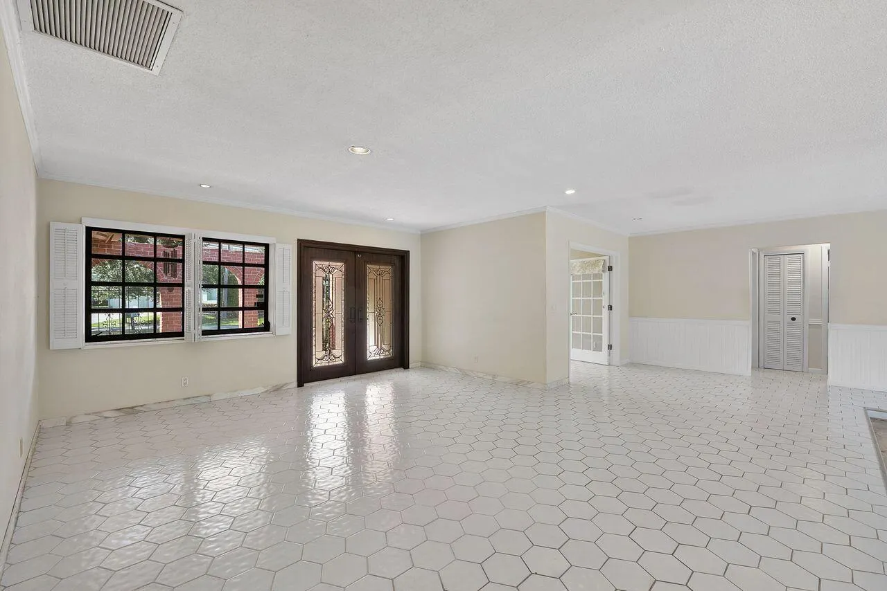 1350 W TERRA MAR Drive