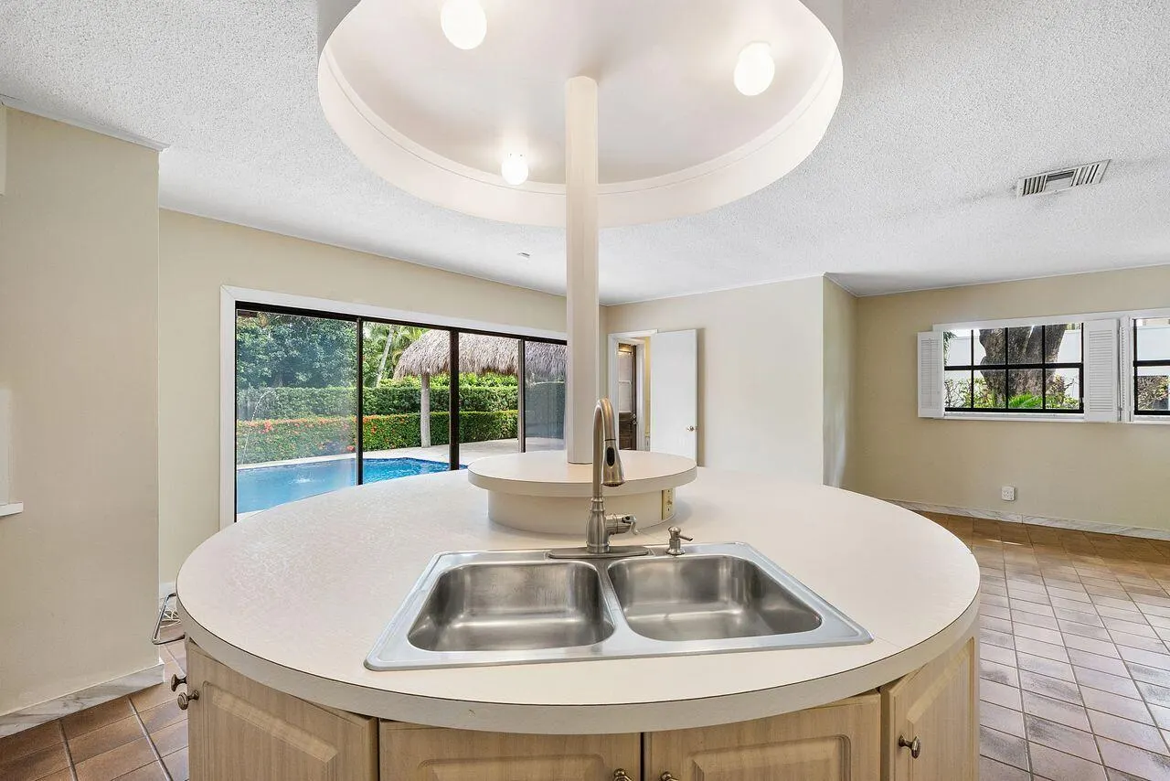 1350 W TERRA MAR Drive