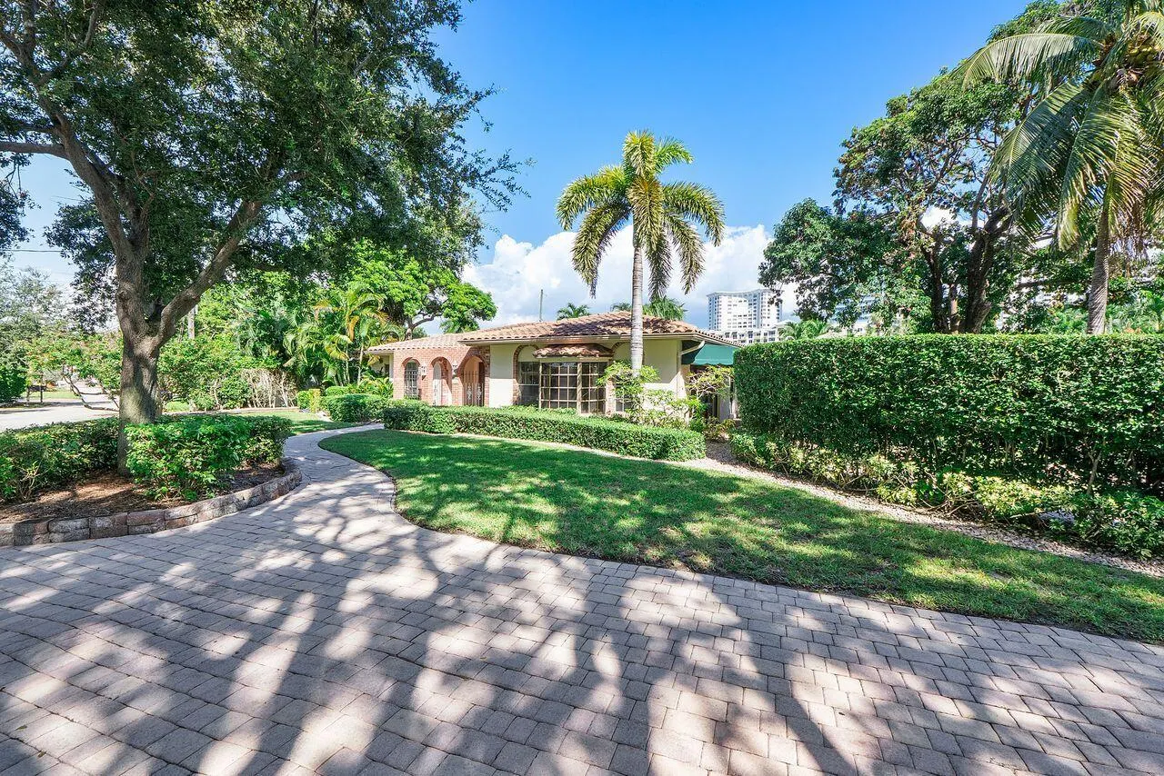 1350 W TERRA MAR Drive
