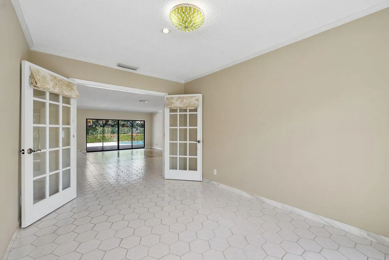 1350 W TERRA MAR Drive
