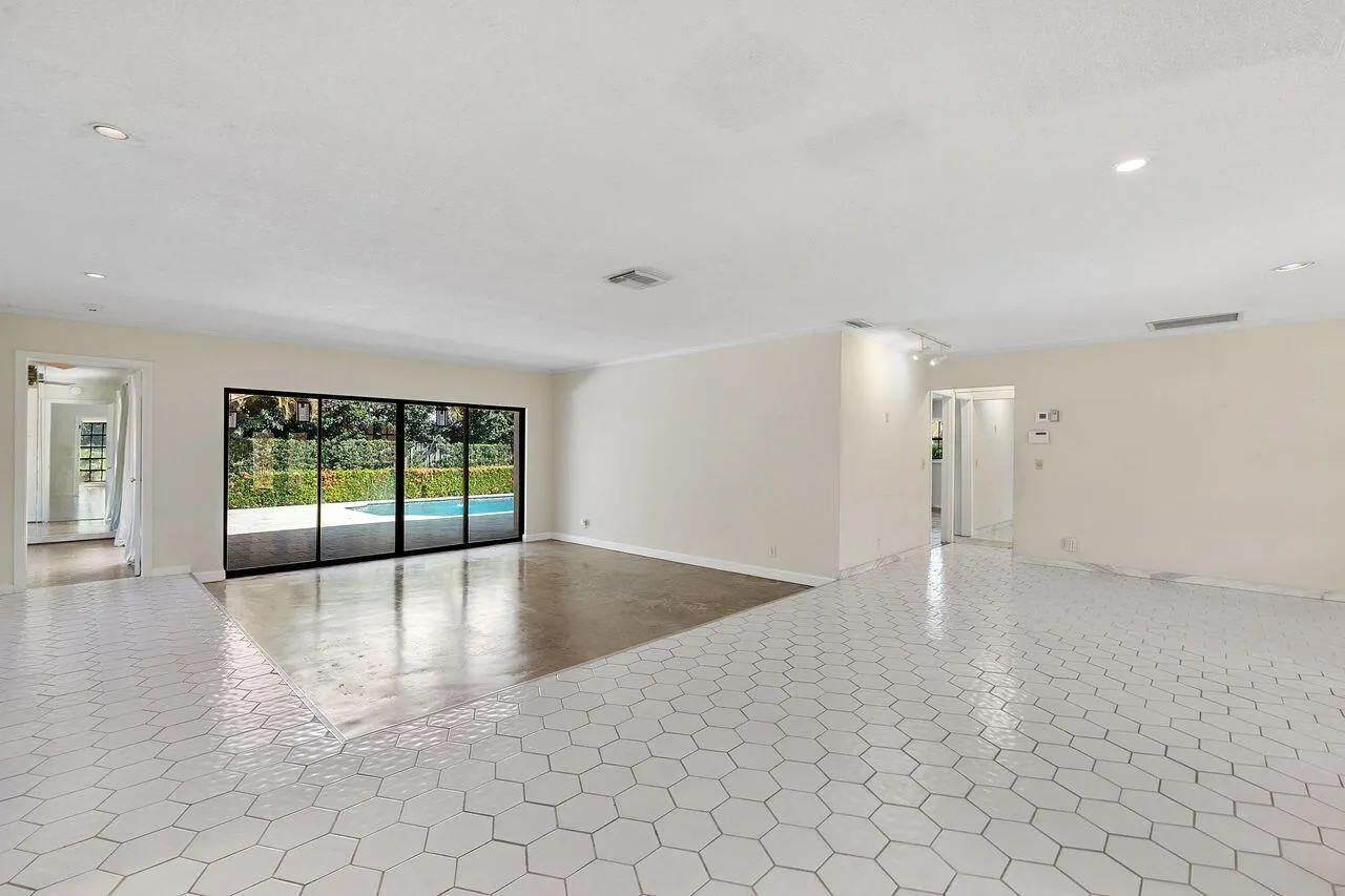 1350 W TERRA MAR Drive