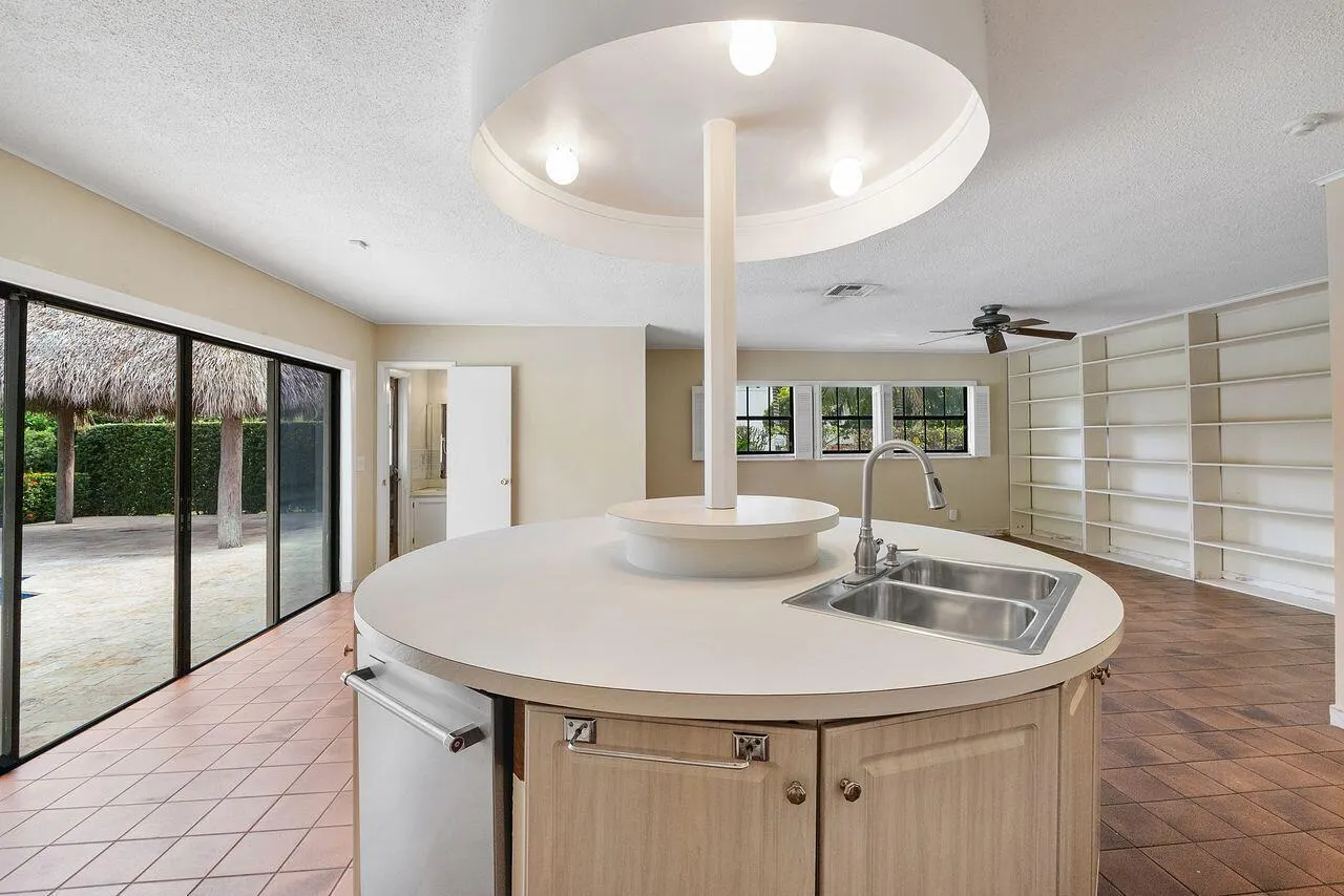 1350 W TERRA MAR Drive