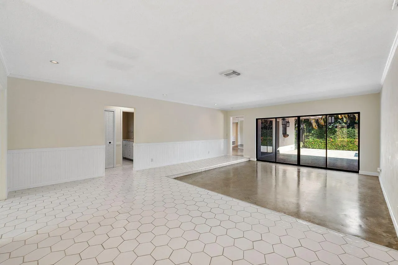 1350 W TERRA MAR Drive