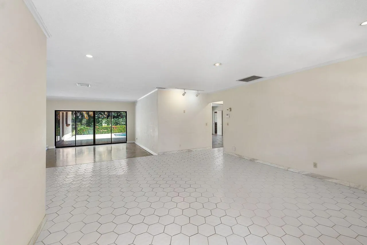 1350 W TERRA MAR Drive