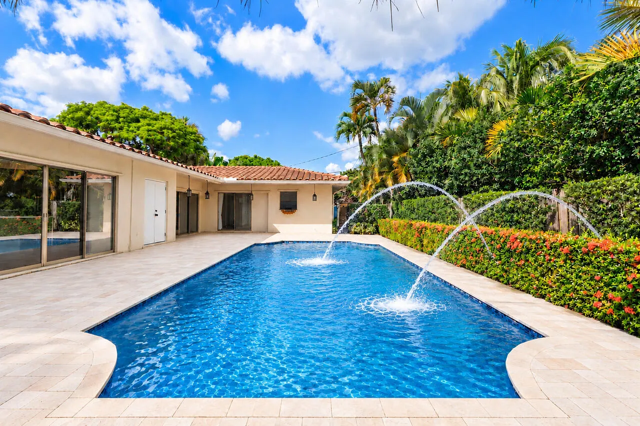 1350 W TERRA MAR Drive